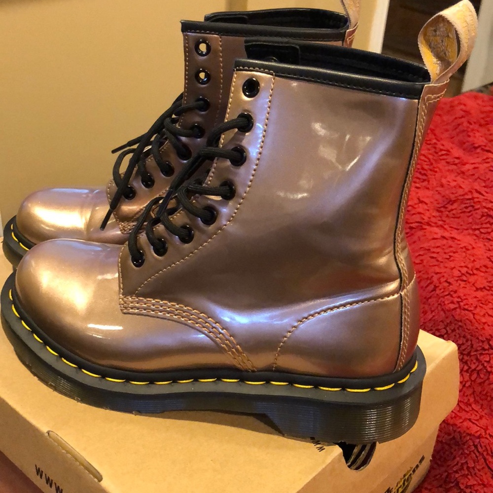 NEW Dr.Martens Rose Gold
